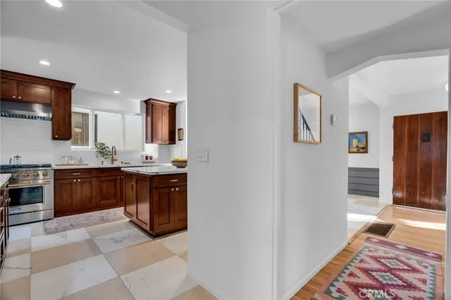$2,295,000 | 869 Cumberland Road, Glendale, CA 91202