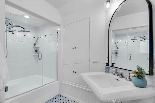 $2,295,000 | 869 Cumberland Road, Glendale, CA 91202