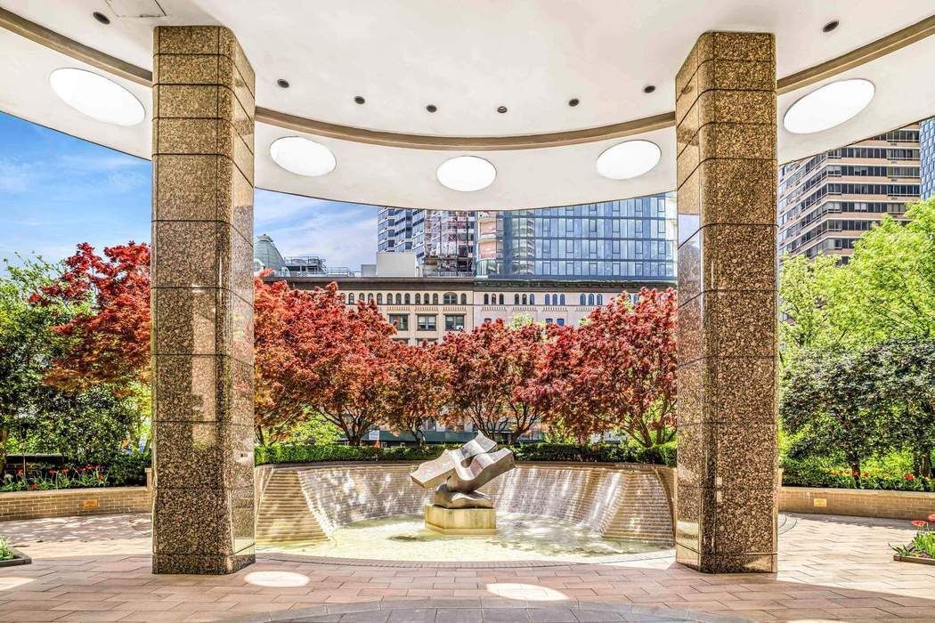 330 East 38th Street, Unit 9P Manhattan, NY 10016 - Photo 15 of 17