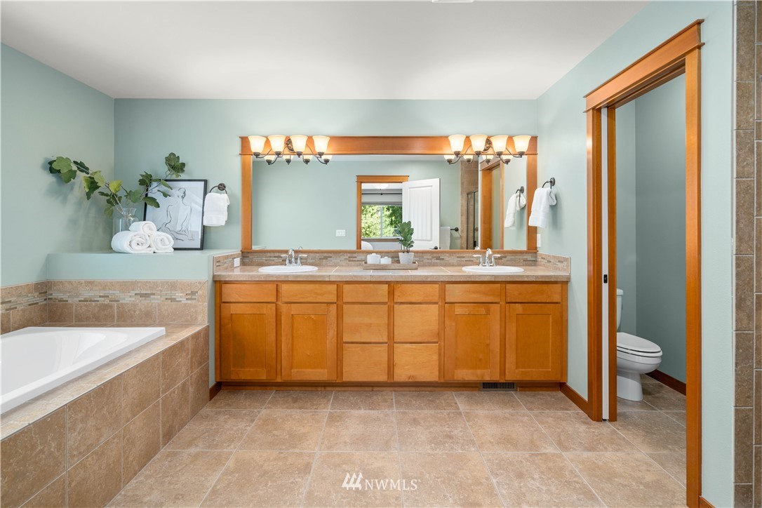 23530 2nd Avenue Southeast Bothell, WA 98021 - Photo 23 of 39