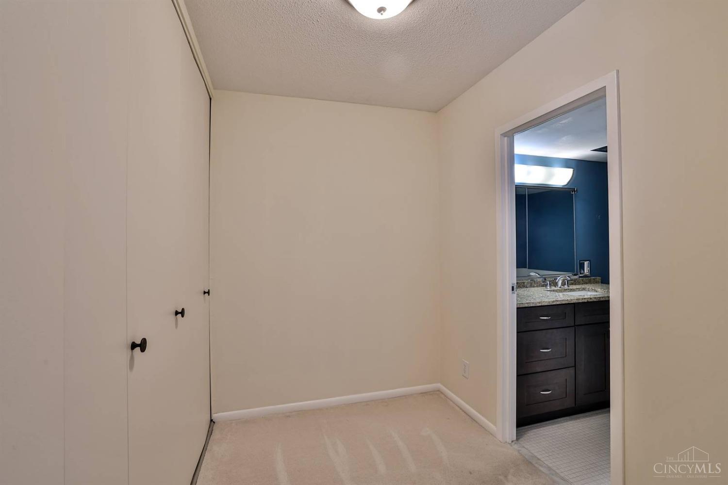 2444 Madison Road, Unit 512 Cincinnati, OH 45208 - Photo 16 of 31 Gallery Image 16