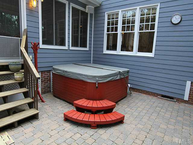 2024 Kinleys Way Raleigh, NC 27613 - Photo 22 of 25 Patio/Deck
