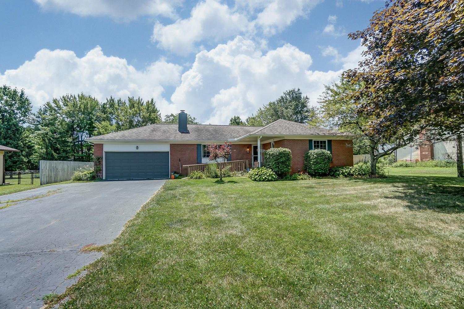 61 Prince Road Southwest Etna, OH 43062 - Photo 2 of 26