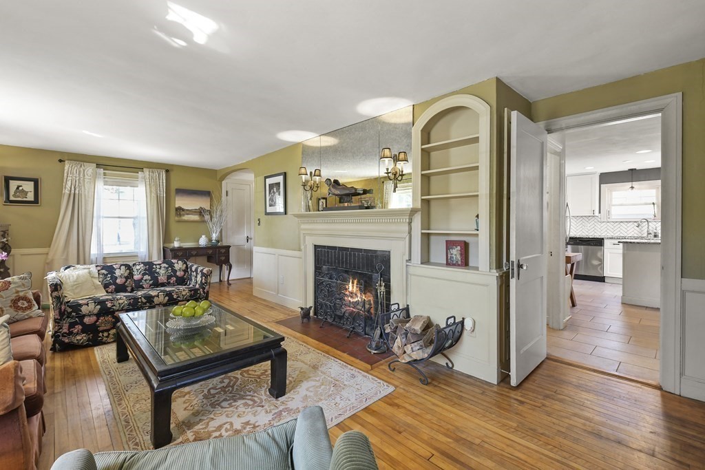 40 Hapgood Road Worcester, MA 01605 - Photo 3 of 38 Gallery Image 3