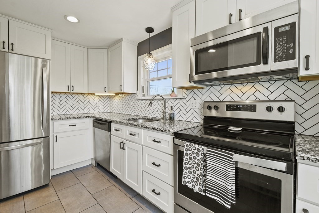 40 Hapgood Road Worcester, MA 01605 - Photo 5 of 38 Gallery Image 5
