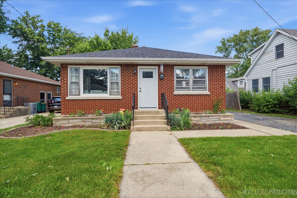 9 Ridge Road Lemont, IL 60439 - Photo 2 of 24