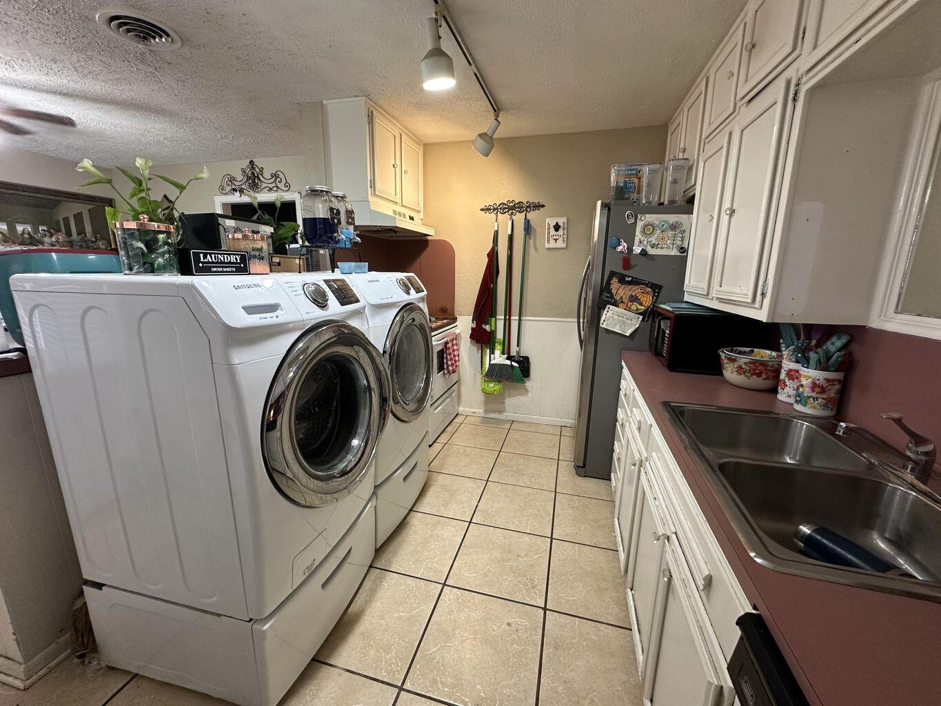 1007 Xenia Street Plainview, TX 79072 - Photo 7 of 14 7