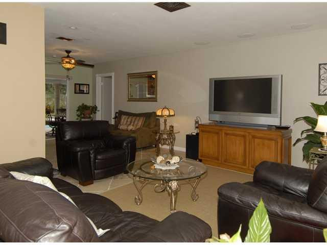1529 Southwest 9th Street Boca Raton, FL 33486 - Photo 4 of 22 Living Room