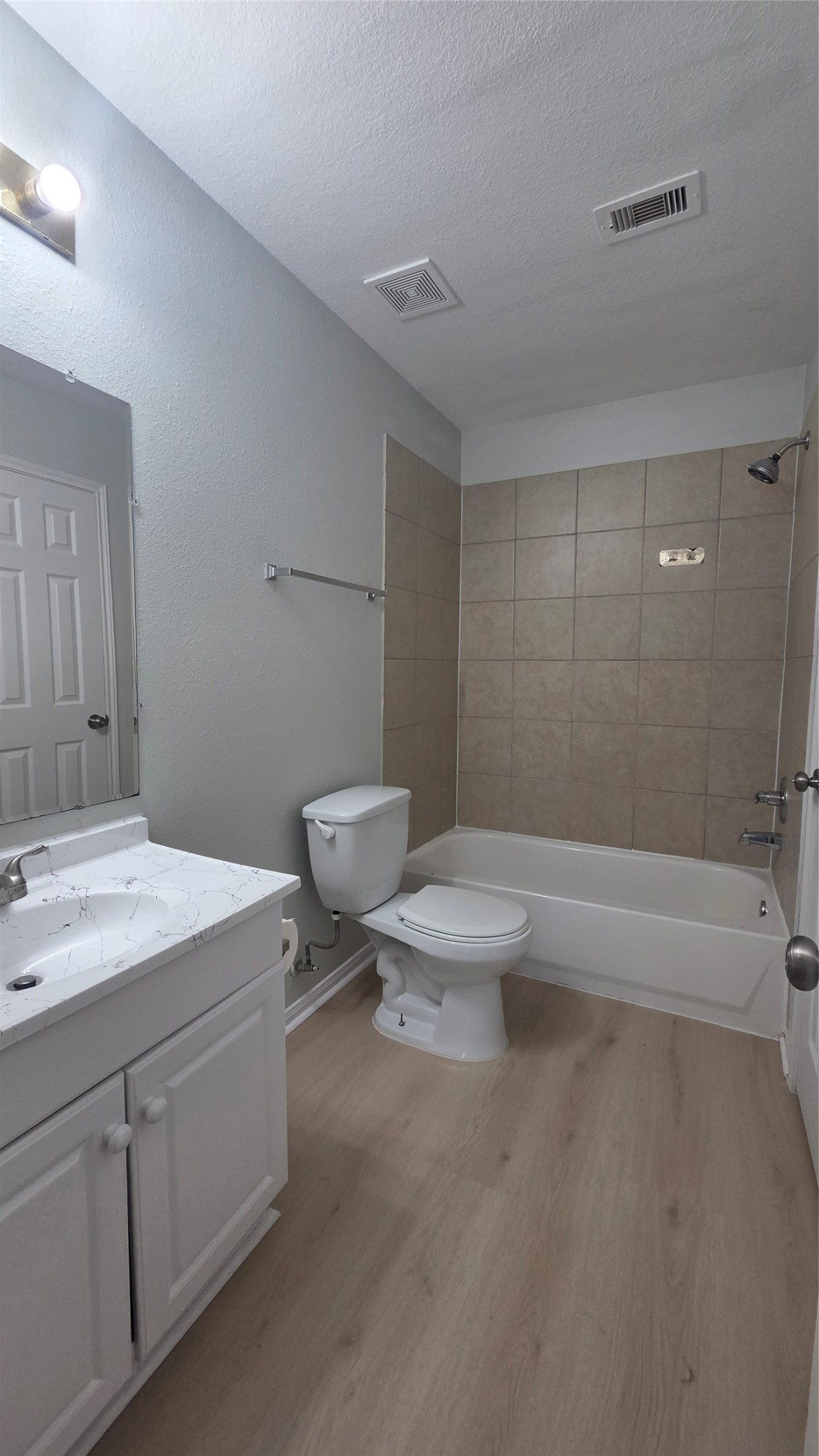 4121 Mallow Street, Unit A/B Houston, TX 77051 - Photo 30 of 50 Unit B - Bathroom #1 Downstairs