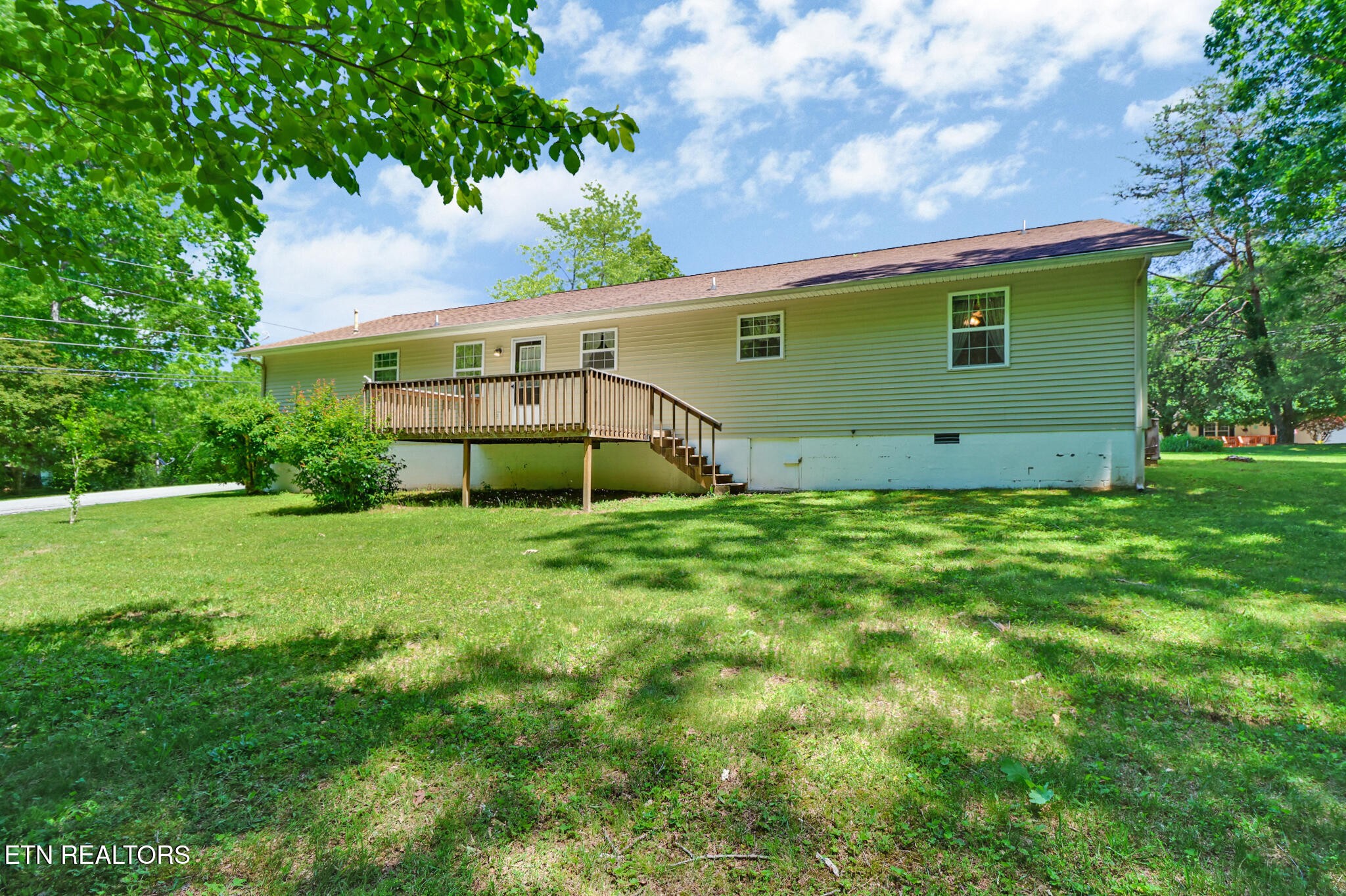 2162 Spruce Loop Crossville, TN 38555 - Photo 4 of 25 a view of a backyard