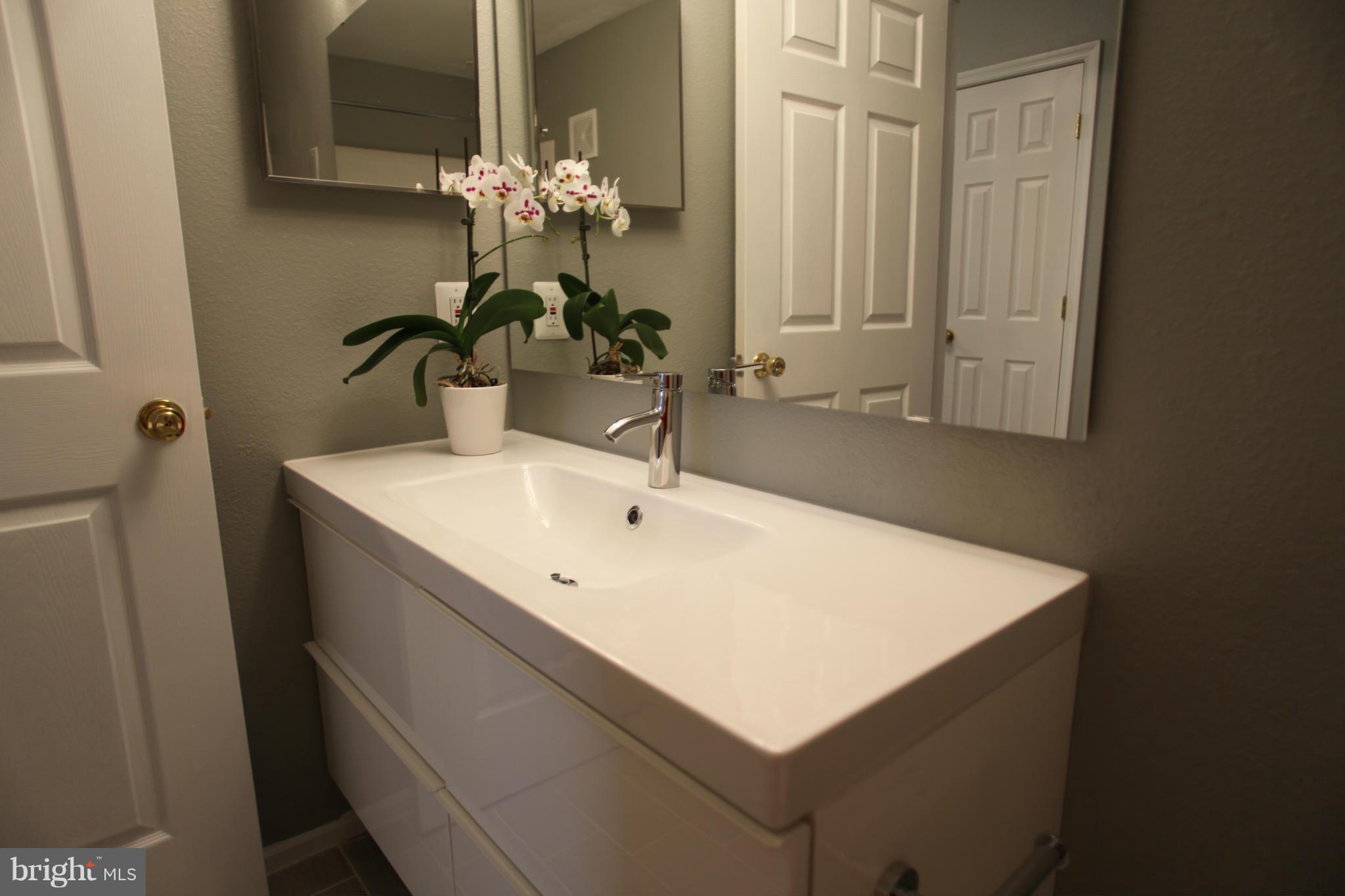 1521 Spring Gate Dr., Unit 10202 McLean, VA 22102 - Photo 8 of 30 Porcelain countertop