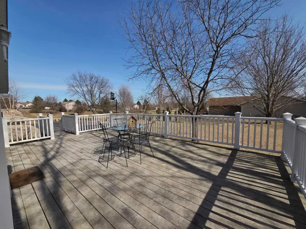 $399,900 | N6769 Donlin Drive, Pardeeville, WI 53954