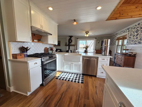 $399,900 | N6769 Donlin Drive, Pardeeville, WI 53954