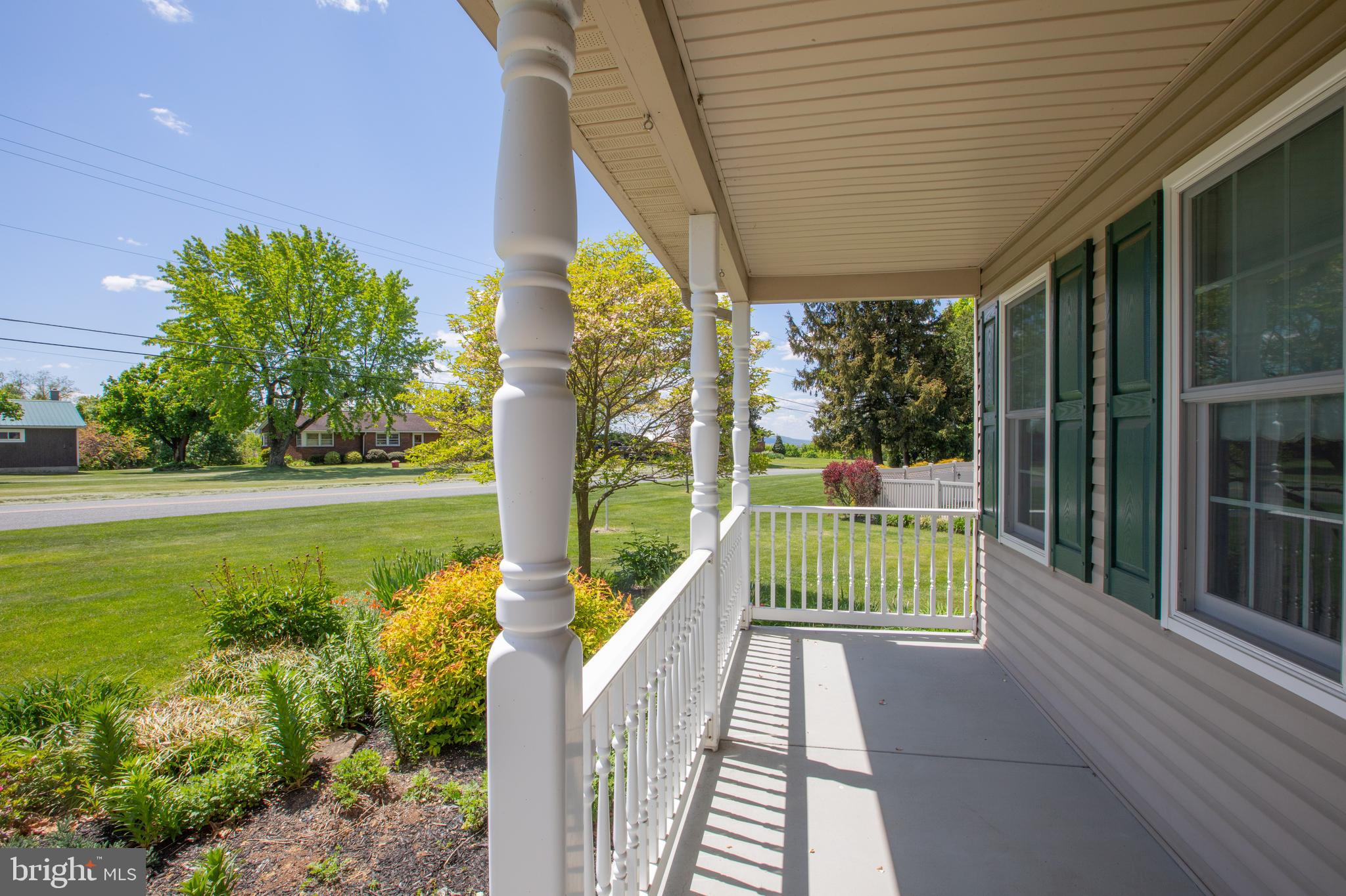41 Knittle Road Kutztown, PA 19530 - Photo 3 of 40 Front Porch