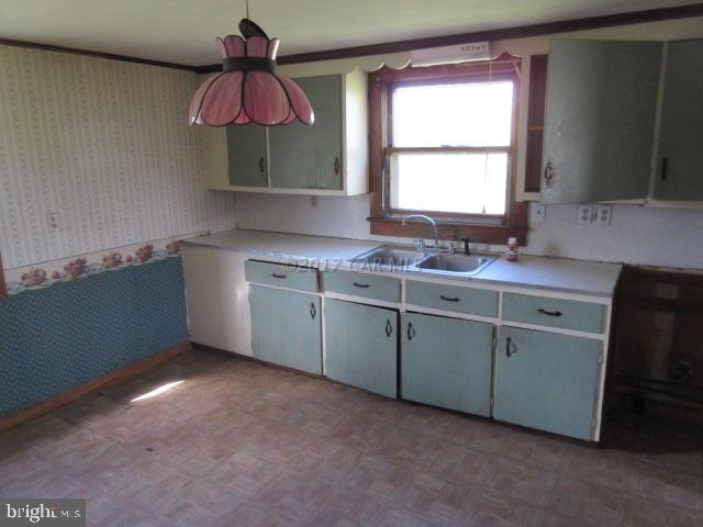 26388 Mariners Road Crisfield, MD 21817 - Photo 6 of 12 Gallery Image 6