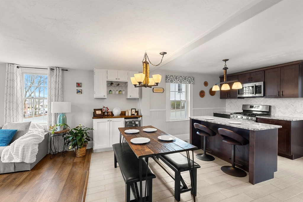 39 Chestnut Street Peabody, MA 01960 - Photo 12 of 42