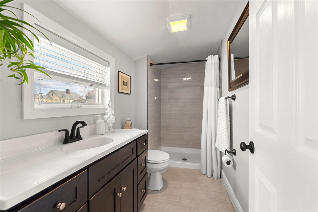 39 Chestnut Street Peabody, MA 01960 - Photo 18 of 42