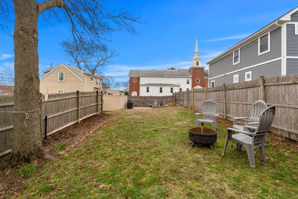 39 Chestnut Street Peabody, MA 01960 - Photo 25 of 42