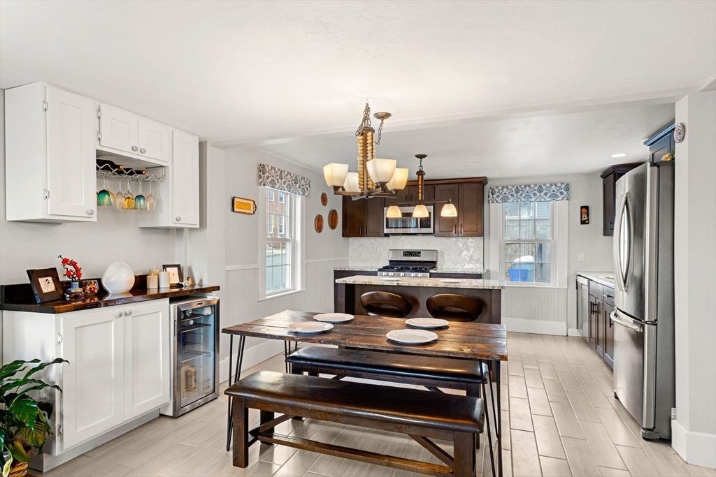 39 Chestnut Street Peabody, MA 01960 - Photo 7 of 42