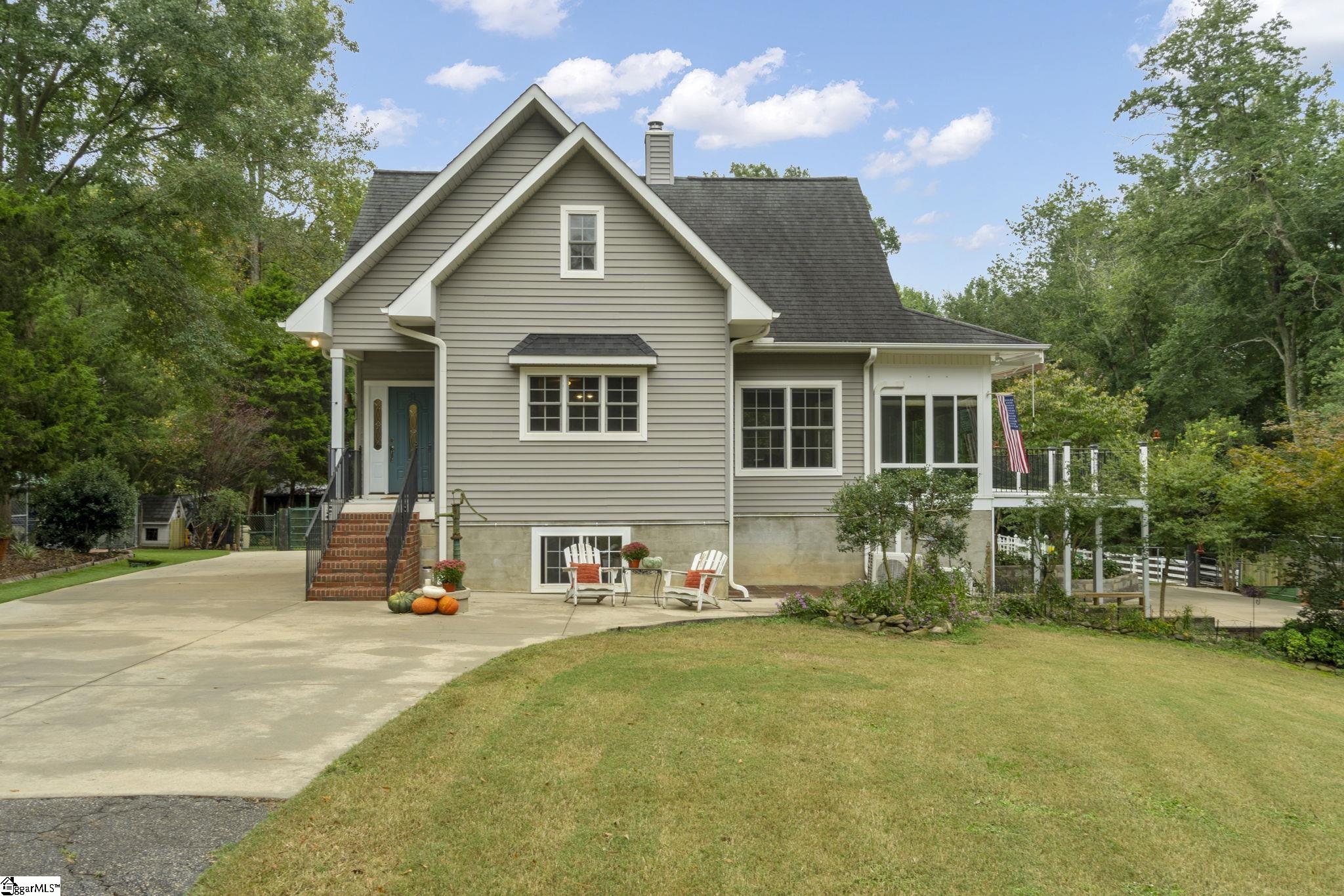 198 Rosa Lane Simpsonville, SC 29681 - Photo 1 of 24 Gallery Image 1