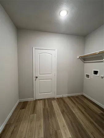 $2,995 | 127 Bowling Green Avenue, Red Oak, TX 75154