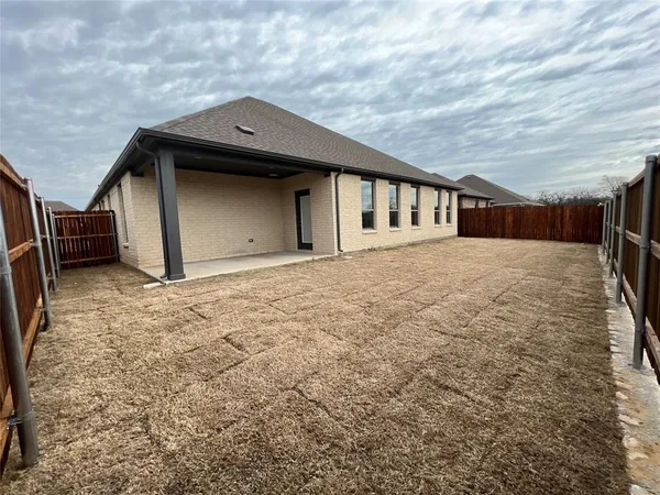$2,995 | 127 Bowling Green Avenue, Red Oak, TX 75154