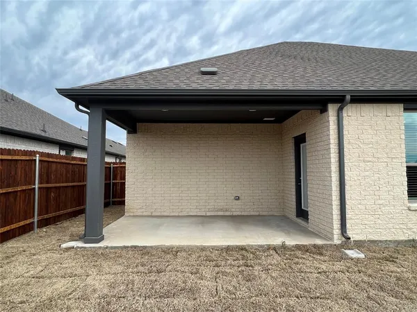 $2,995 | 127 Bowling Green Avenue, Red Oak, TX 75154