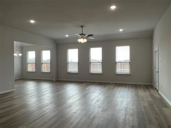 $2,995 | 127 Bowling Green Avenue, Red Oak, TX 75154