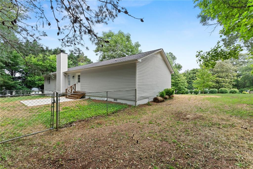 6411 Narramore Way Lula, GA 30554 - Photo 39 of 49