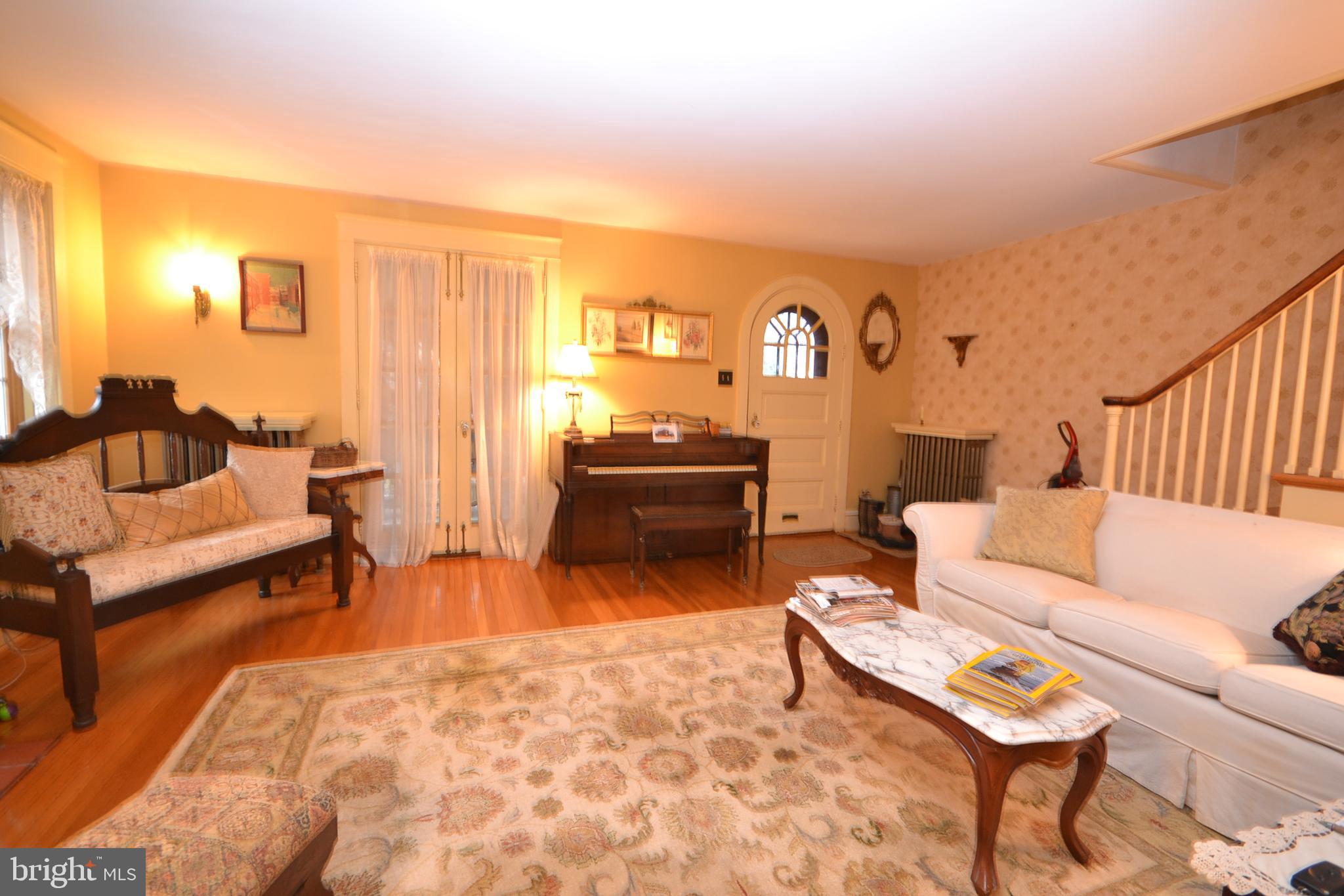 109 Gladstone Road Lansdowne, PA 19050 - Photo 4 of 30
