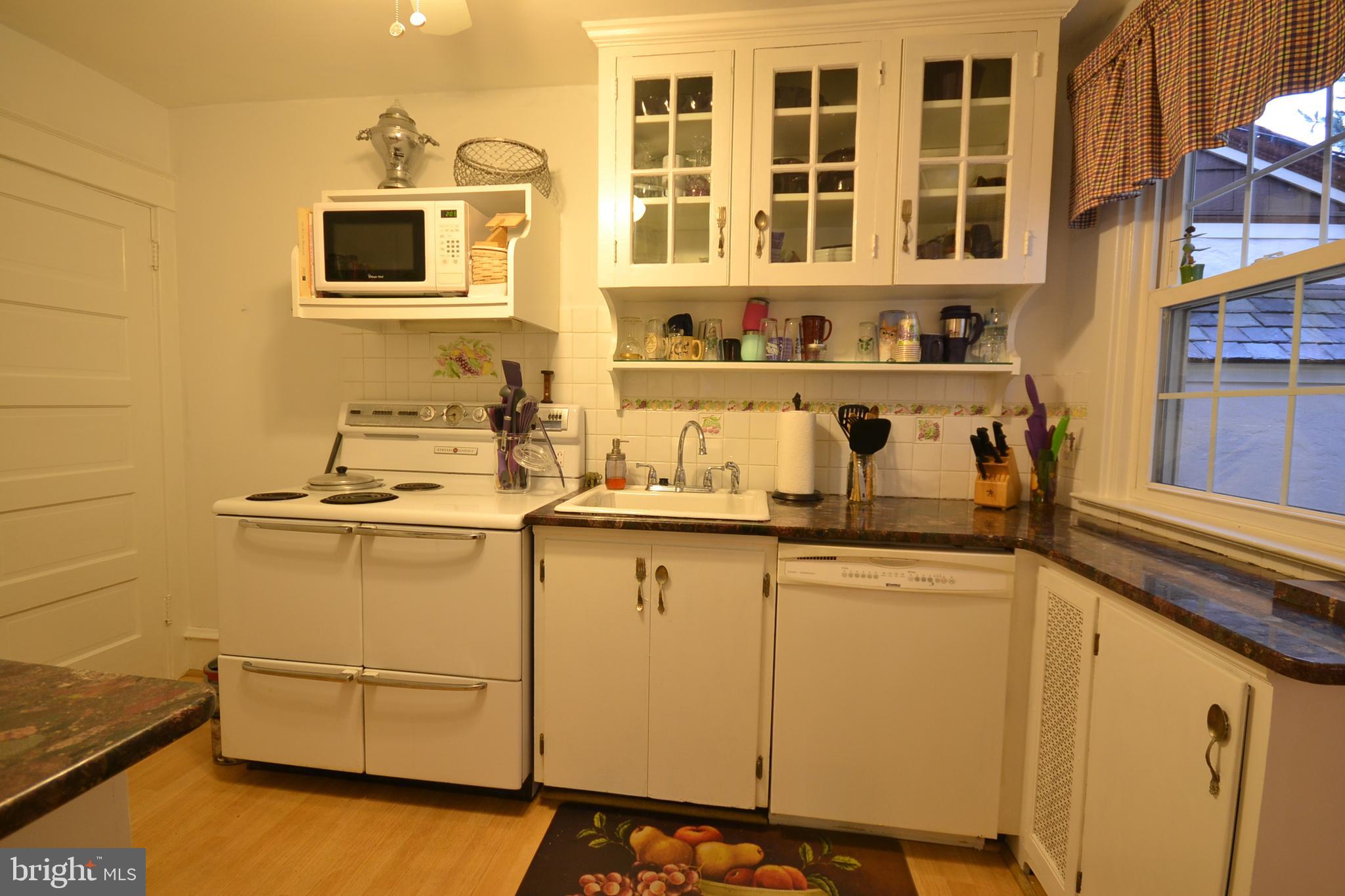 109 Gladstone Road Lansdowne, PA 19050 - Photo 9 of 30