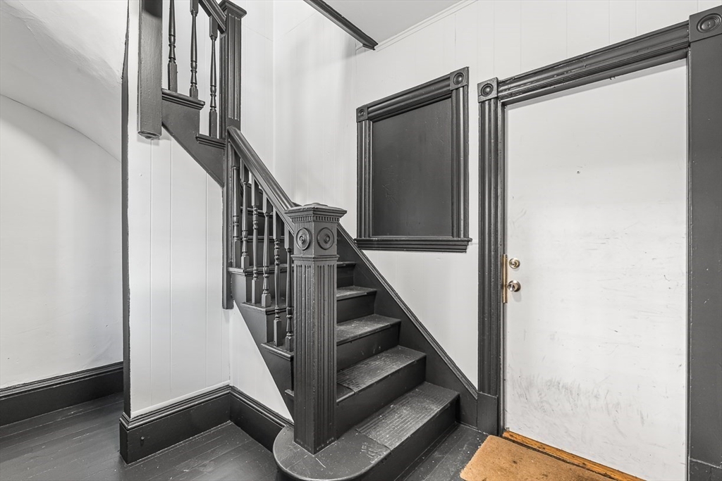 22 Royal Street Boston, MA 02134 - Photo 2 of 42 a view of entryway