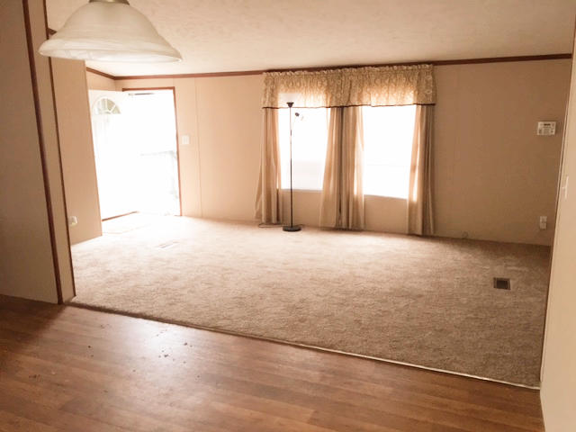 1732 River Road McClellanville, SC 29458 - Photo 2 of 17 Living Room