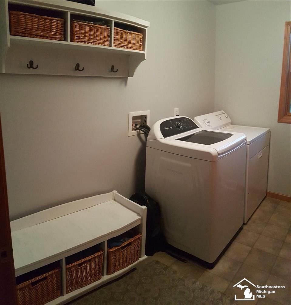 11625 Trost Road Ida, MI 48140 - Photo 9 of 19 31360341-8.JPG
