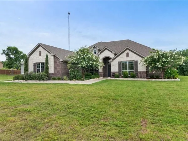 $1,976,497 | 9182 County Road 466, Princeton, TX 75407