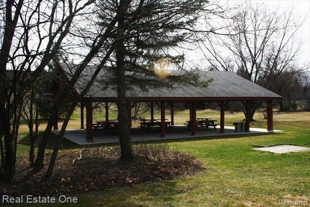 560 Lake Forest Road Rochester, MI 48309 - Photo 10 of 13 park2.JPG