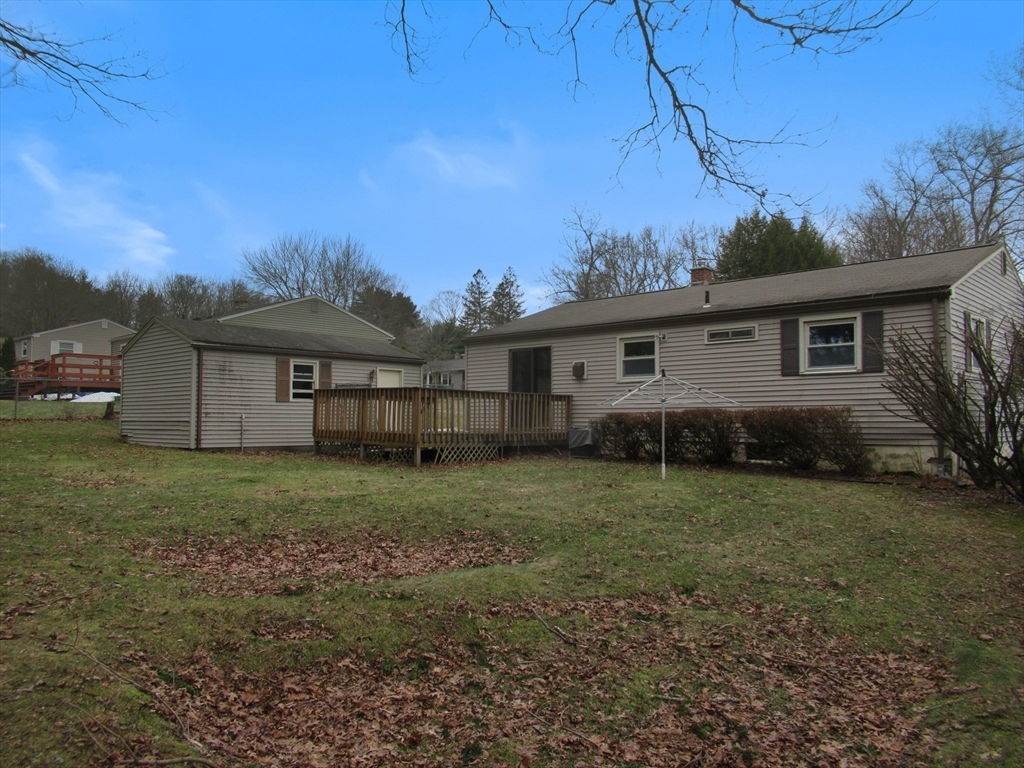 35 Tioga Street Springfield, MA 01128 - Photo 20 of 22