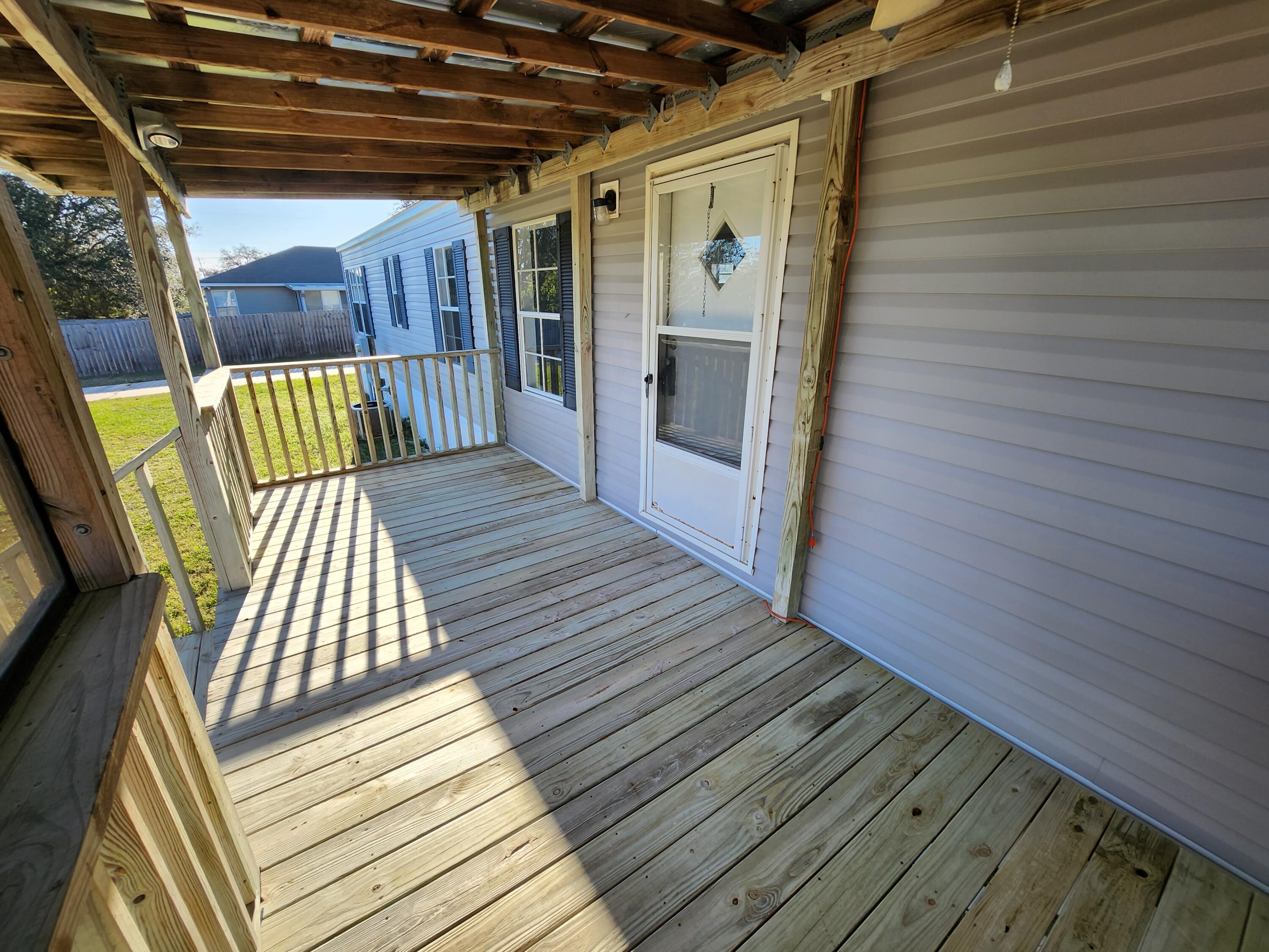 4883 Whitewood Road Gulf Breeze, FL 32563 - Photo 3 of 36 20230315_082316