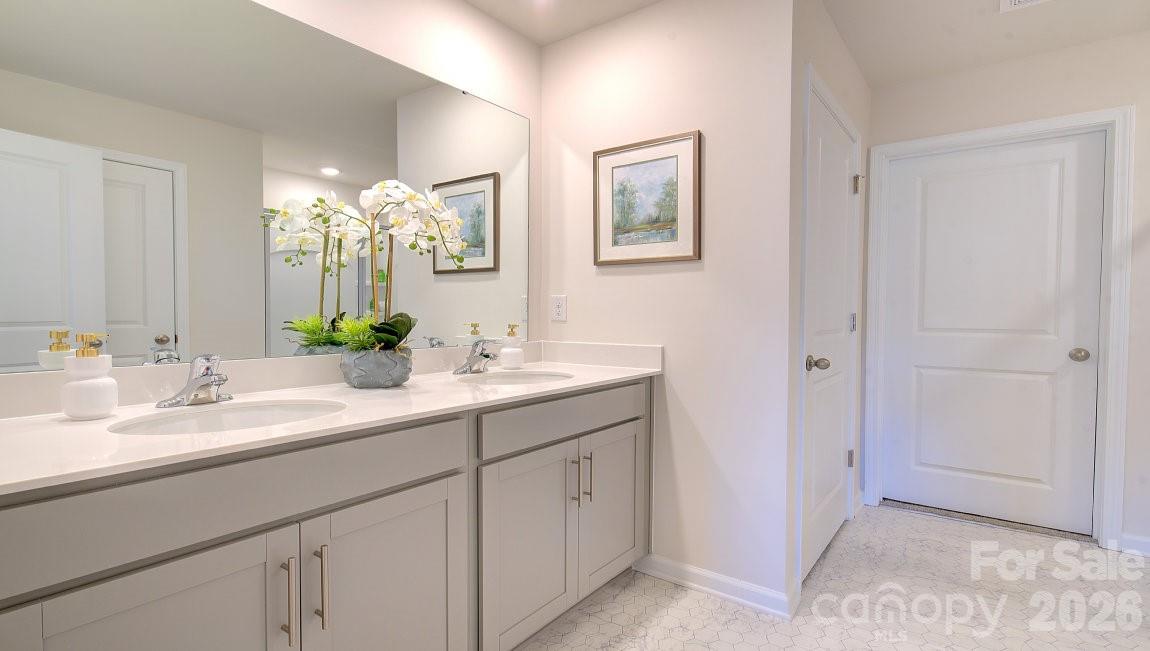 208 Hyder Rdg Road Asheville, NC 28804 - Photo 22 of 38 Gallery Image 22