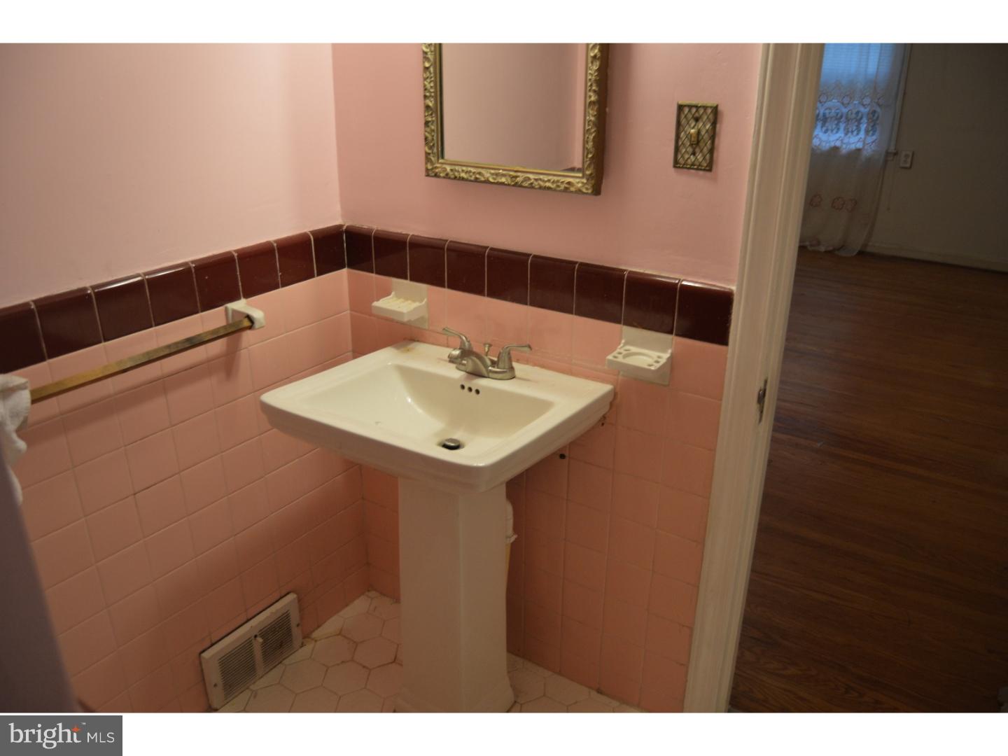 7411 Barclay Road Cheltenham, PA 19012 - Photo 14 of 23 Gallery Image 14