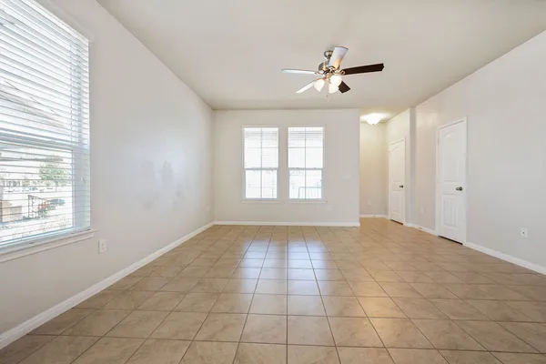 $1,995 | 711 Katmai Circle, Pflugerville, TX 78660