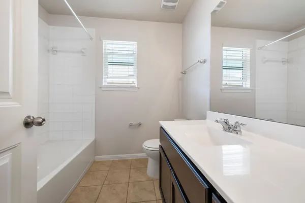 $1,995 | 711 Katmai Circle, Pflugerville, TX 78660