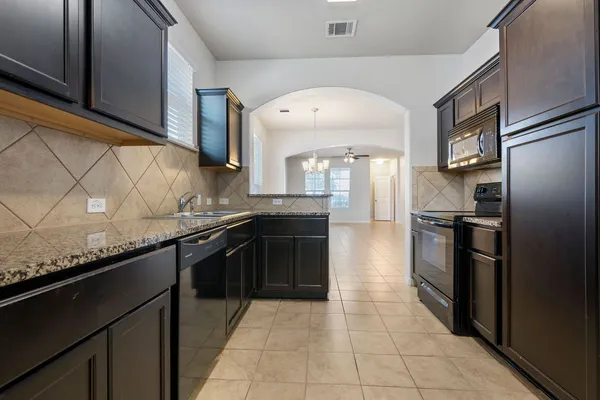 $1,995 | 711 Katmai Circle, Pflugerville, TX 78660