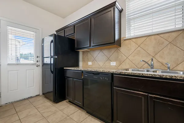 $1,995 | 711 Katmai Circle, Pflugerville, TX 78660
