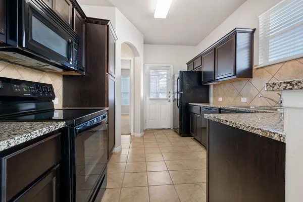 $1,995 | 711 Katmai Circle, Pflugerville, TX 78660