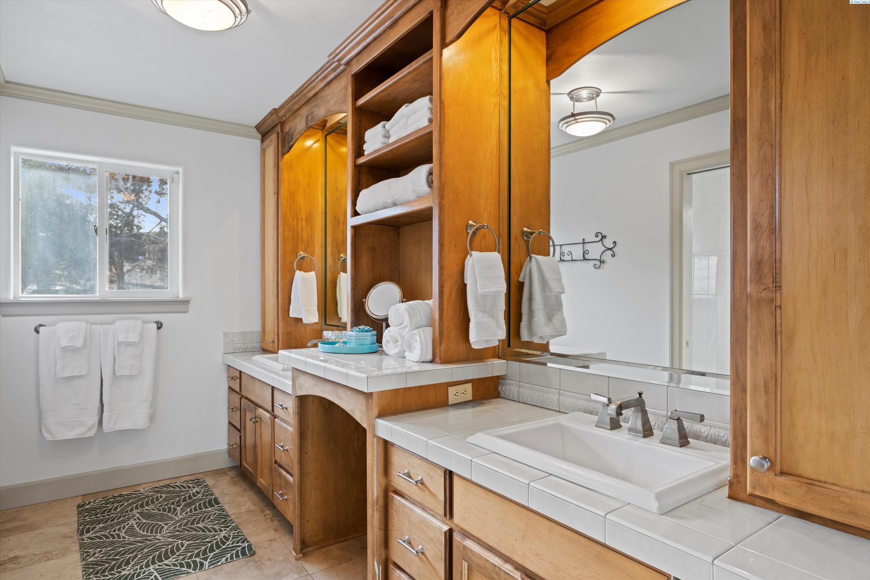 22403 South Ward Gap Road Prosser, WA 99350 - Photo 10 of 48 Gallery Image 10