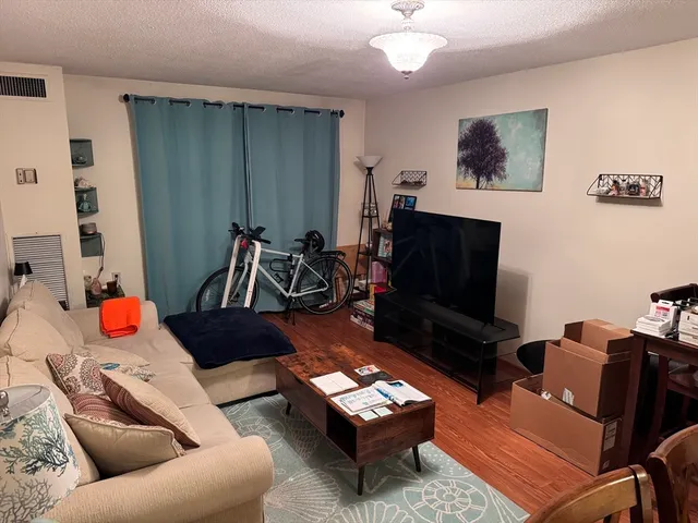 $2,200 | 100 Rosemary Way, Unit 109, Needham, MA 02494