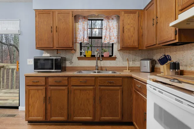 $258,000 | 3214 Headrick Circle Southeast, Dalton, GA 30721