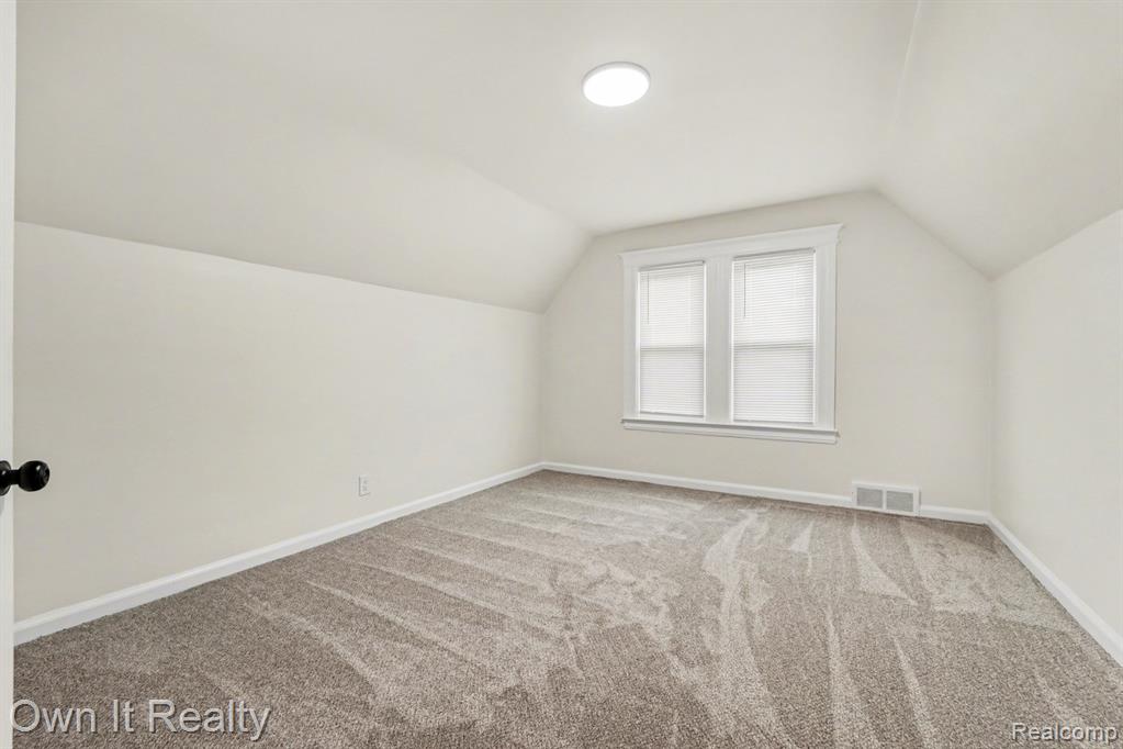 168 Kerby Road Grosse Pointe Farms, MI 48236 - Photo 19 of 36