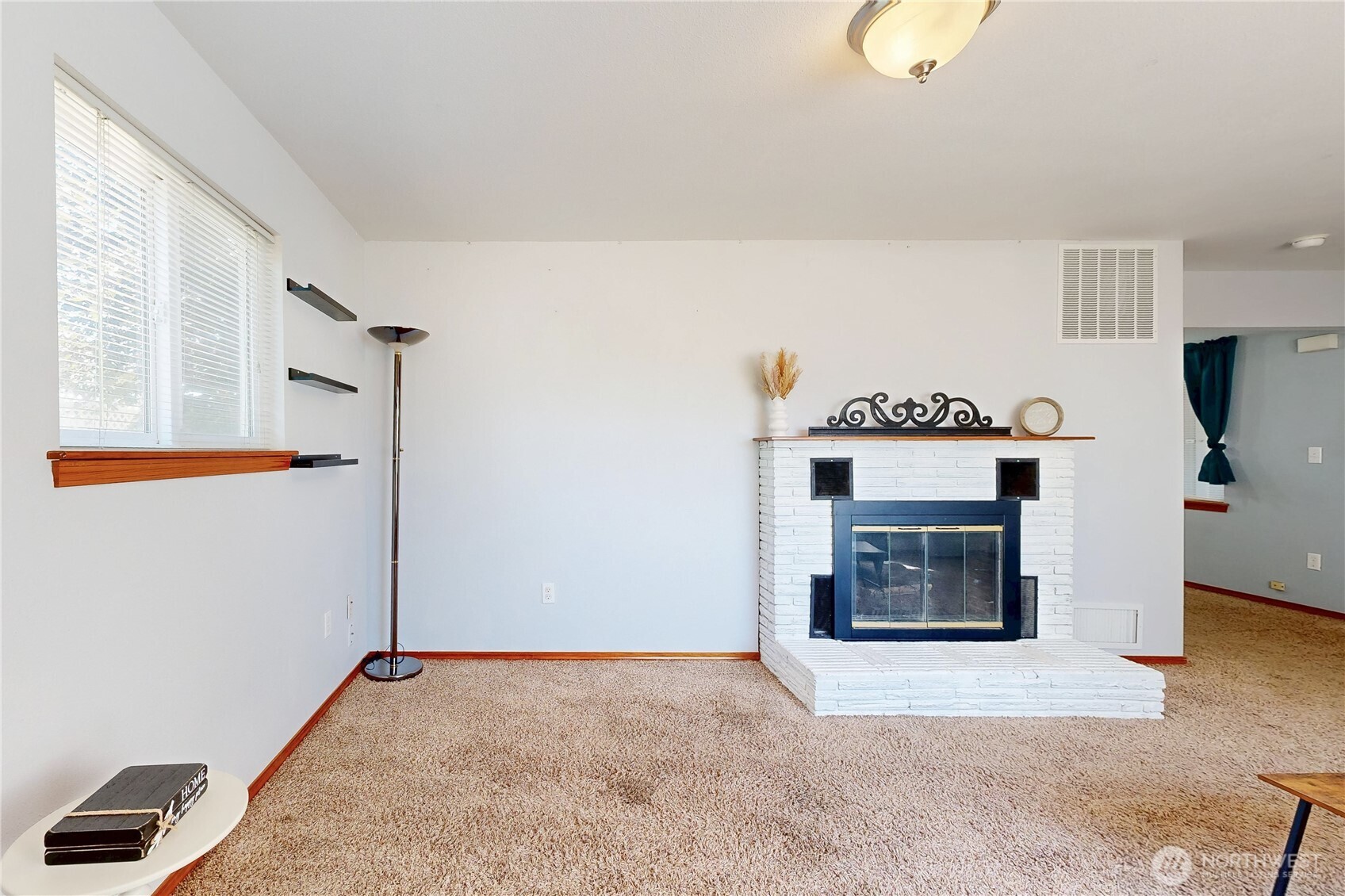 735 Northeast Spitzenberg Street College Place, WA 99324 - Photo 5 of 34